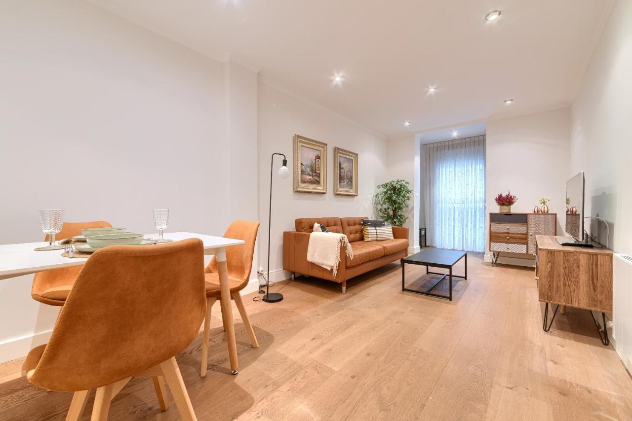 Lersundi Chic Stay Bilbao Exterior photo